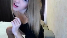 Teen webcam striptease in stockings